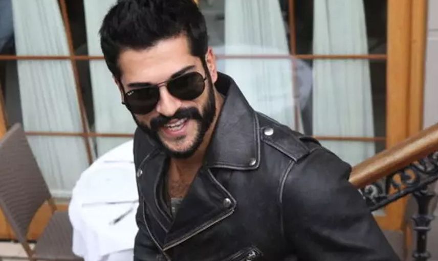 Ünlü oyuncu Burak Özçivit İngiltere'yi birbirine kattı: Lansman'da izdiham tehlikesi!