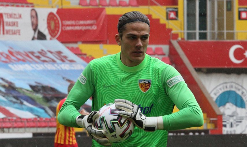 Galatasaray Rennes Forması Giyen Doğan Alemdar'ı Kiralamak İstiyor!