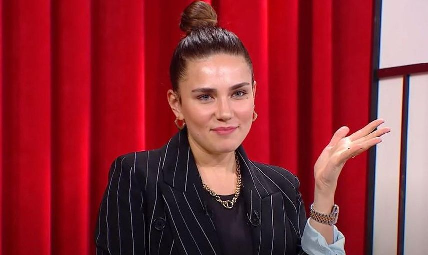 Buse Varol sütyensiz fotoğrafını paylaştı! Alişan öfkeden deliye döndü artık hiçbir şey eskisi gibi olmayacak