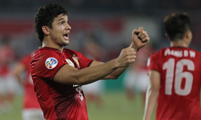 Beşiktaş Golcü Transferinde Gözüne Elkeson'u Kestirdi!