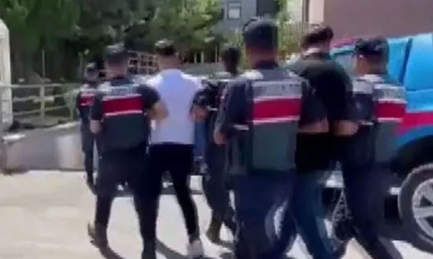 O ilde yaşanan fuhuşa karşı jandarma ekipleri operasyon düzenledi! Kadınları tuzağa düşüren kişilerin itirafları kan dondurdu