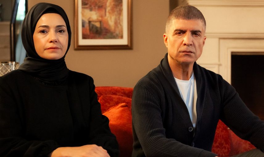 RTÜK 'ten ceza yağmıştı: Oyuncular Sendikası'ndan tartışmalı Kızıl Goncalar dizisine destek protestosu