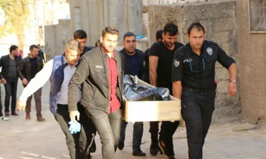 Afyonkarhisar'da kayınpeder gelinini bastı!