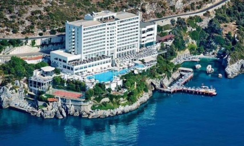 Aydın’da Tatil Yapan İngiliz Turist Servetini Bir Türk Çalışana Bıraktı