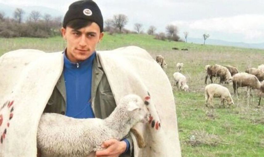 Toprağı eşeleyen çoban gördükleri karşısında şaşkınlığını gizleyemedi!