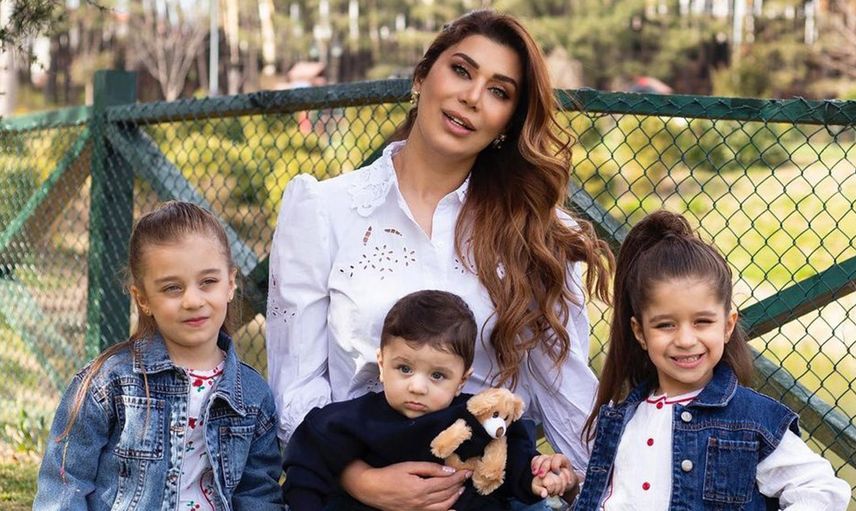 Futbolcu eşi için podyumları bırakan Ebru Şancı'dan olay pozlar: Kocan çok şanslı!