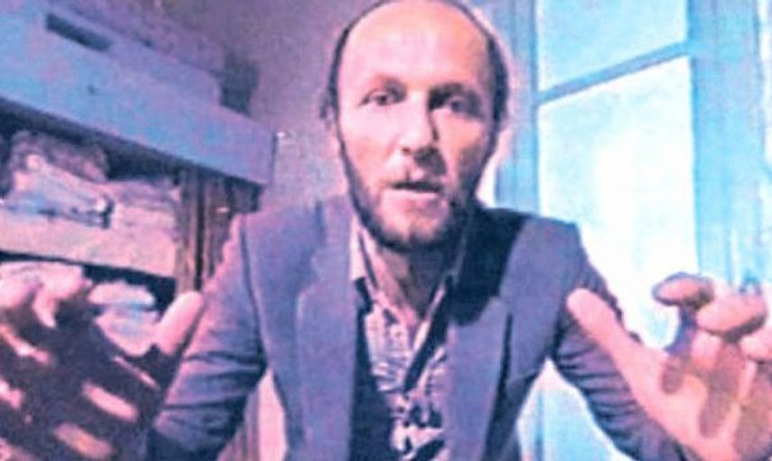"Filmlerinizdeki o meşhur sahnelerinizde, kadınlara karşı bir şeyler hissettiğiniz oluyor muydu?"