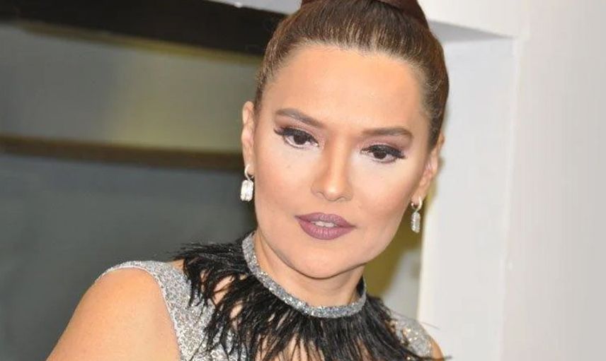 Yaptığı Paylaşım İle Sosyal Medyada Dalga Konusu Olan Demet Akalın, Gelen Yorumlara Ateş Püskürdü