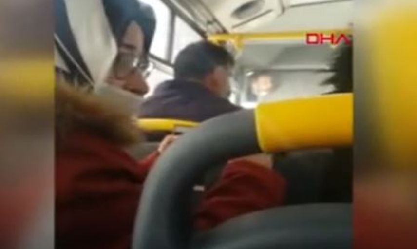 Şoförden Hamile Kadına Çirkin Sözler! 'Kucağıma mı Alayım?'