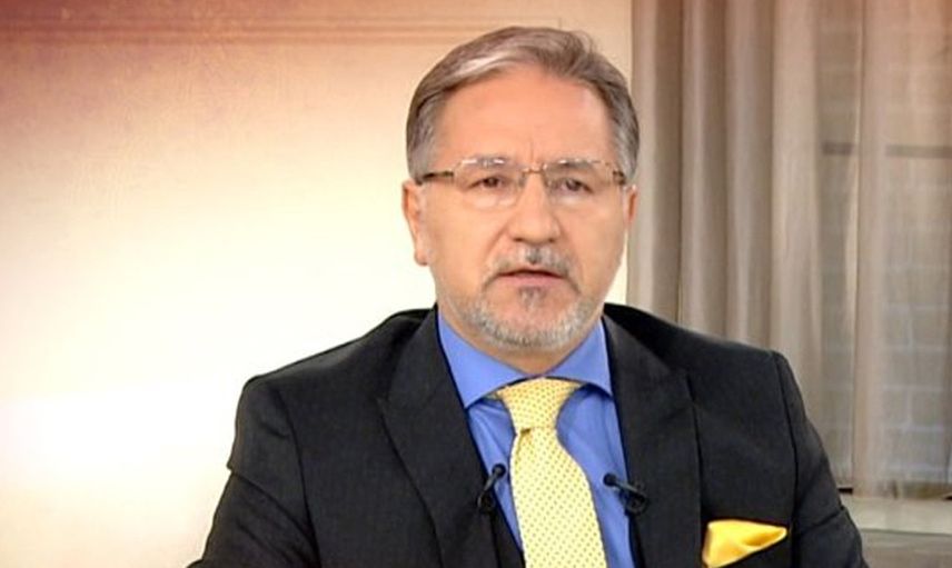 Canlı yayına bağlanan kadın yatak itirafı yaptı! Prof. Dr. Mustafa Karataş’ın eli ayağı birbirine dolandı verdiği yanıt olay oldu