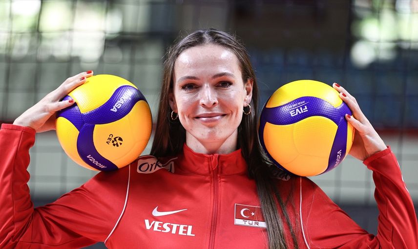 Filenin Sultanları’nın kaptanı güzelliğiyle büyüledi: Eda Erdem göz kamaştırdı!