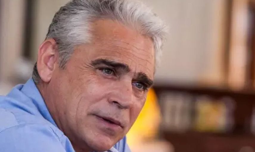 Yeşilçam'ın yıldız ismi hayatını kaybetti: Tolga Savacı Türkiye'yi neden terk etti? Sebebi ölümünden sonra ortaya çıktı...
