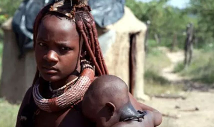 Afrika'da yaşayan kabilenin adetleri ve kuralları hayretler içinde bırakıyor