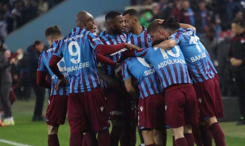 Ahmet Çakar Trabzonspor'un Şampiyonluk Mücadelesini Değerlendirdi!