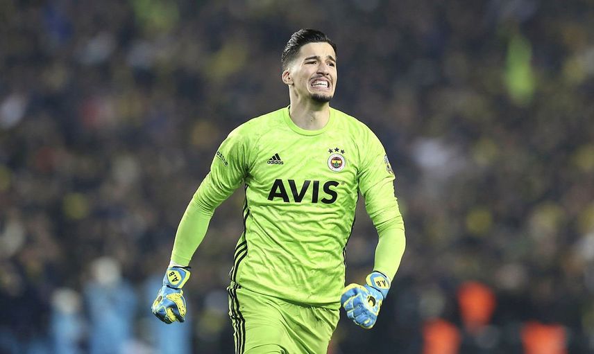 Ajax Altay Bayındır İçin Teklifini Yaptı!