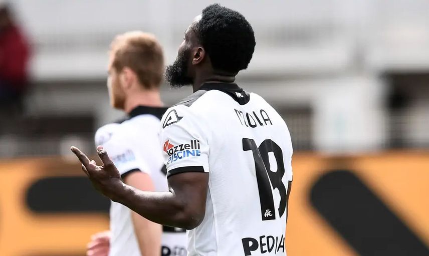 Medipol Başakşehir, M'Bala Nzola Transferinde Anlaşmayı Sağladı!