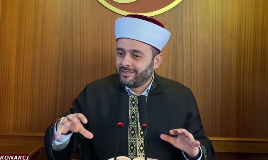 Cem Yılmaz'ı hedef aldı