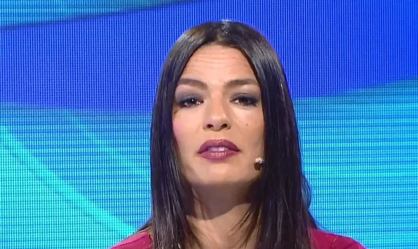 Asuman Krause'den Sosyal Medyayı Sallayan Cesur Pozlar