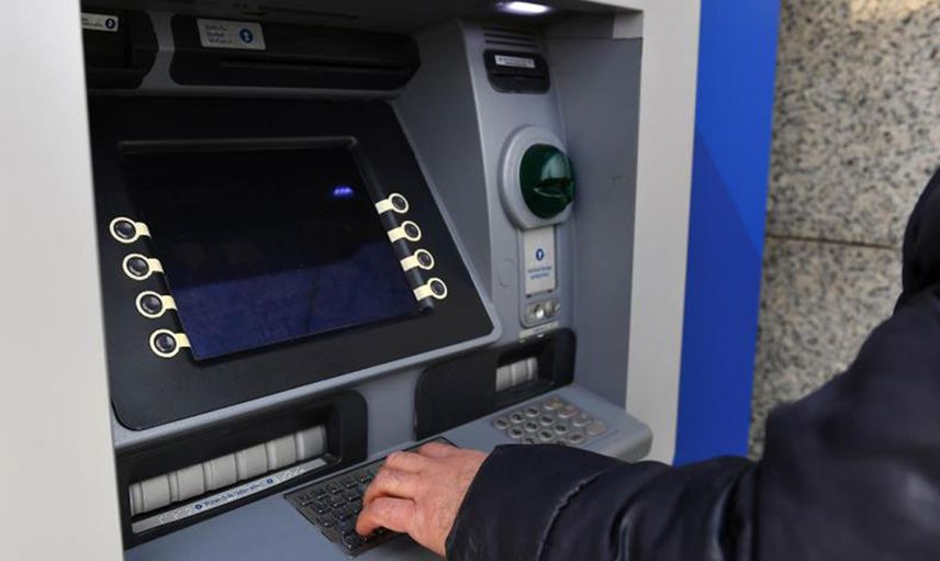 ATM’den para çekerken bunu görürseniz dikkat! Başınız yanabilir