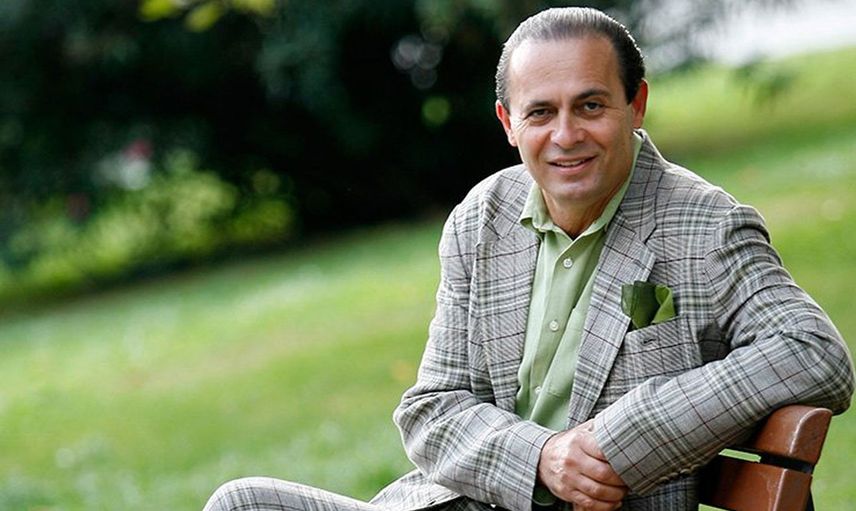 Ayhan Sicimoğlu Kimdir?