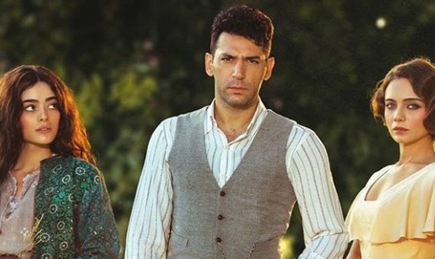 Aziz dizisinin yıldızı Efnan verdiği cesur pozlarla ağızları açık bıraktı! Simay Barlas'ın cüretkar pozları sosyal medyada gündem oldu