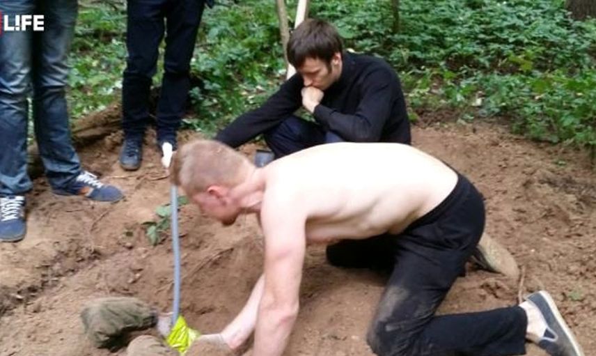 Rusya'da yapılan ilginç tedavi yöntemi: Diri diri gömüldüler