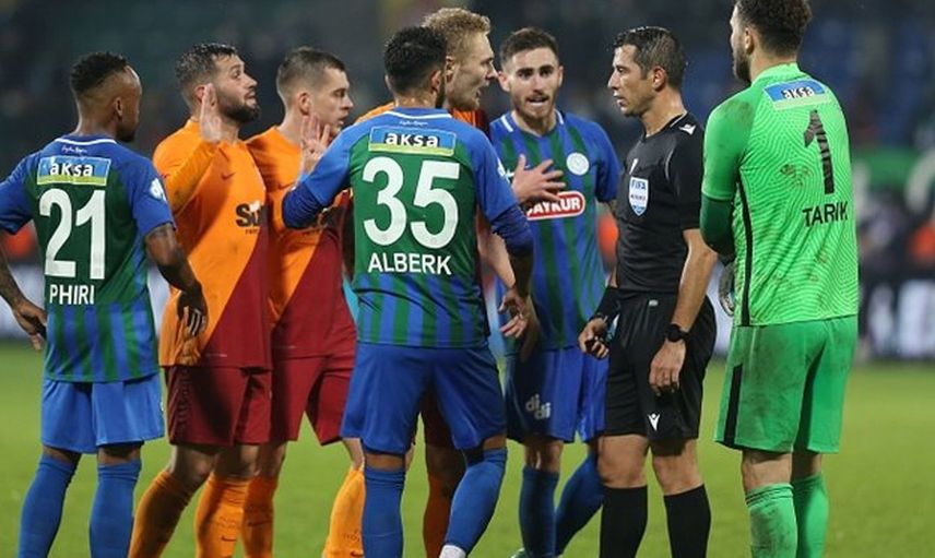 Rizespor - Galatasaray Mücadelesinde Fatih Terim'in Devre Arasında Yaptığı Konuşma Ortaya Çıktı!