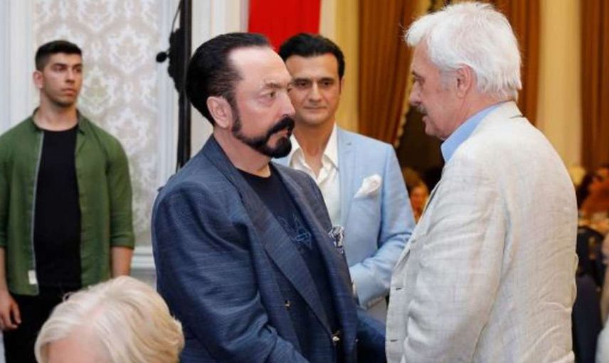 Tekrar gündeme geldi! Her detayı dehşet saçıyor: Adnan Oktar'ın davetine hangi ünlü isimler katılmıştı?