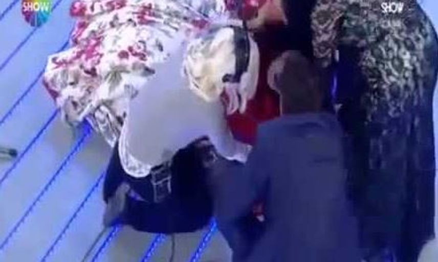 Reyting Uğruna Televizyonda Her Türlü Rezilliği Yapan Ünlüler