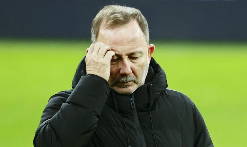 Beşiktaş'tan ayrılan Teknik Direktör Sergen Yalçın'ın, Galatasaray'a yeşil ışık yaktığı aktarıldı!