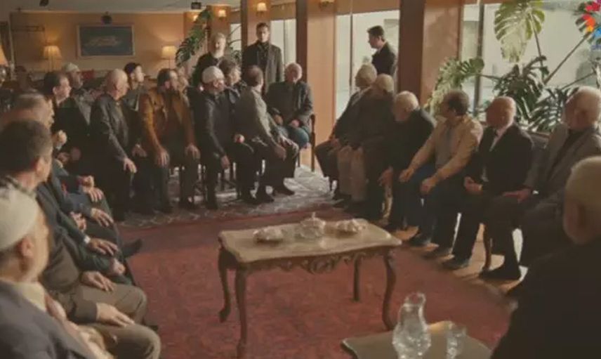 Ömer dizisinden RTÜK cezalı Kızıl Goncalar dizisine açık gönderme: Bu sahne çok konuşulur!