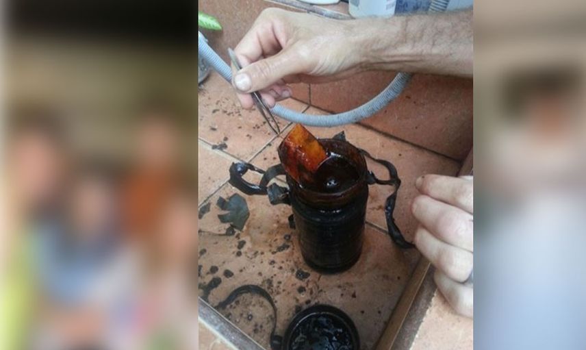Yeni taşındığı evin bahçesinden çıkanlar hayrete düşürdü