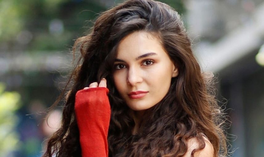 Destan Dizisinin Ebru Şahin’inin Estetiksiz Hali