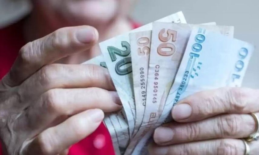 2022 Yılında Emeklileri Neler Bekliyor? Maaş, 3 Maaş Avans, ikramiye ve İntibak Zammı İşte Detaylar