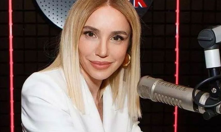 Konserde seyircisine kucak dansı yapan Gülşen'den konuya ilişkin çarpıcı açıklama: Canım çok sıkılmıştı ne var bunda?
