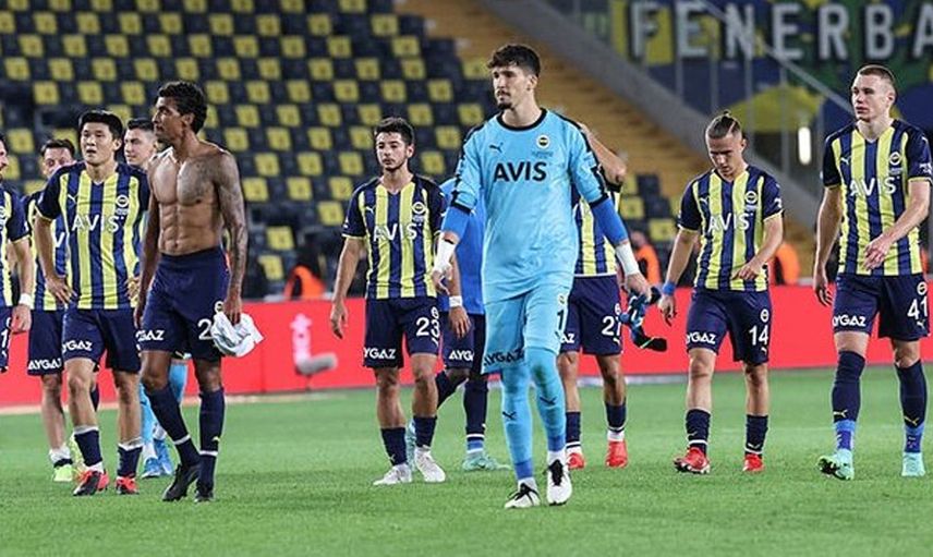 Mesut Özil ve Vitor Pereira'nın Fenerbahçe-Giresunspor Maçından Sonraki Görüntüleri Dikkat Çekti!