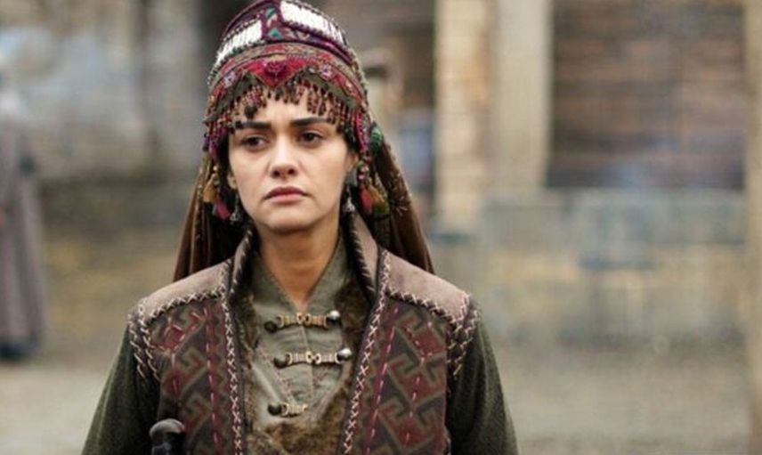 Hande Soral anne oldu! Oğlunu kucağına alan Hande ve İsmail çifti bakın ne isim koydu