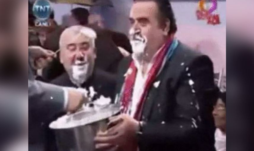 Türkiye'nin En Munzur Şovmeni Mehmet Ali Erbil'in Unutamadığımız Hareketleri