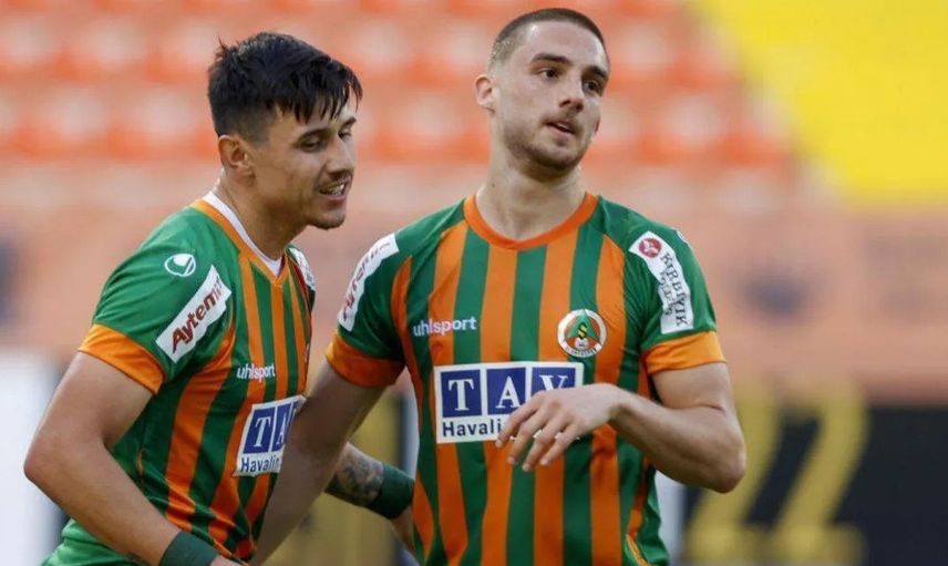 Galatasaray'da Berkan Kutlu Transferindeki Senet Krizi!
