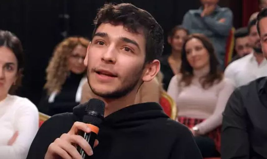 Hasan Can Kaya bile ne diyeceğini bilemedi: Konuşanlar'da skandal anlar! ''Emziririm ben onu...''