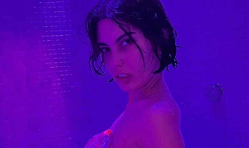 Bahar Candan yine rahat durmadı: Instagram hesabından duşta çıplak fotoğrafını paylaştı