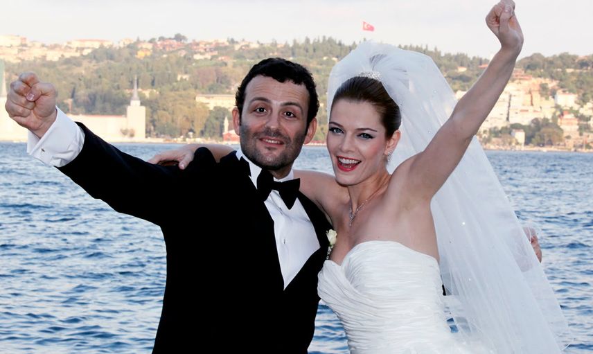 Begüm Kütük'ten Erdil Yaşaroğlu'na Romantik Kutlama