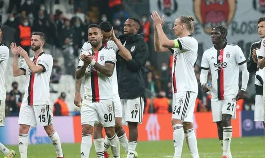 Beşiktaş Domagoj Vida'nın Trabzonspor'a Transfer Olacağı Yönünde Çıkan Haberleri Yalanladı