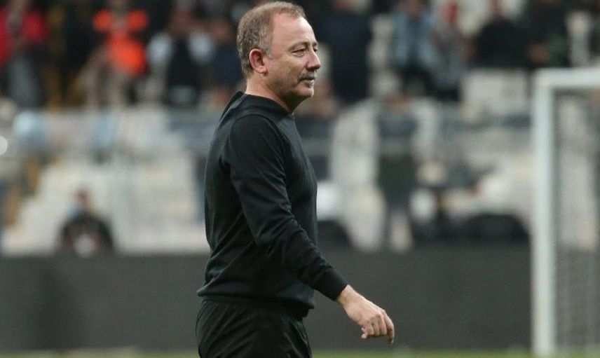 Beşiktaş Efecan Karaca'yı Transfer Etmek İstiyor!