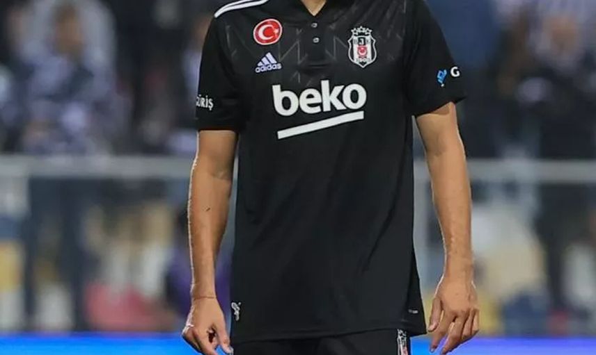 Beşiktaşlı Salih Uçan Kiralık Olarak Başakşehir'e Transfer Oldu