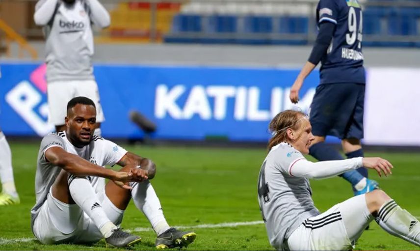 Beşiktaş'ta İç Transferde, Cyle Larin İle Olan Sözleşme Krizi Devam Ediyor!