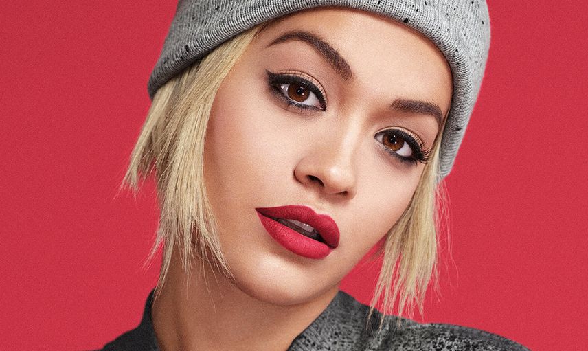 Rita Ora transparan elbisesiyle alışveriş yaptı