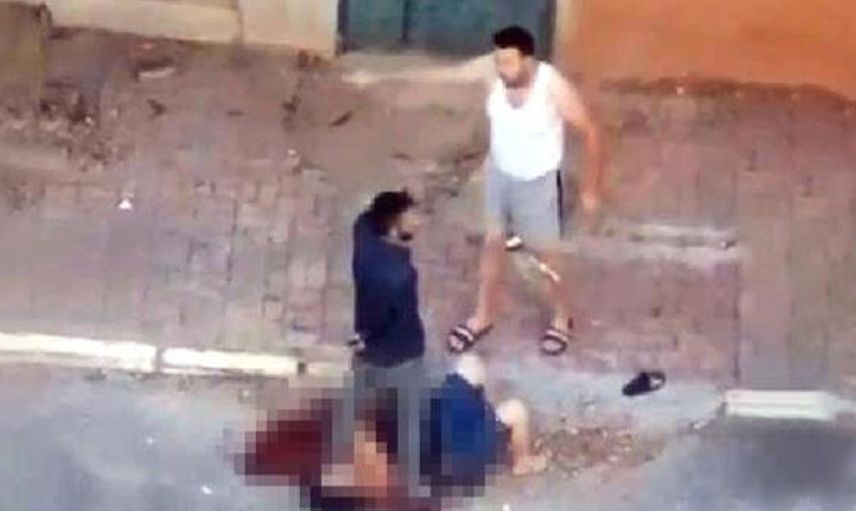 Antalya'da sevgilisinin boğazını kesitken sonra başında bekledi sokağın ortasındaki olay kamera kayıtlarına yansıdı!