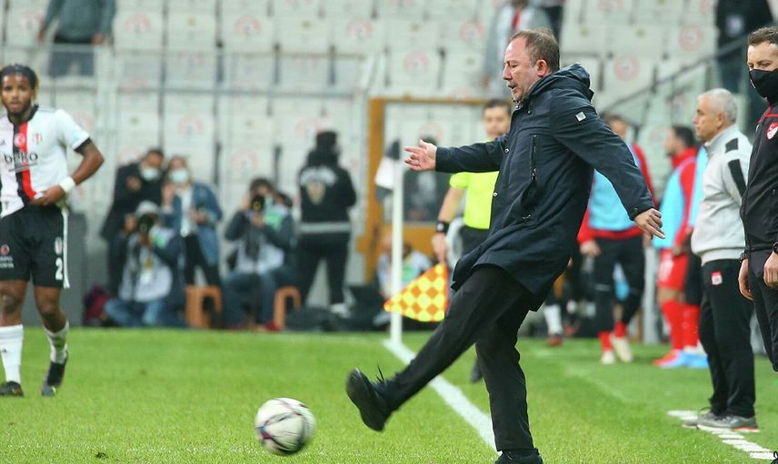 Beşiktaş Teknik Direktörü Sergen Yalçın'ın PFDK Tarafından Açıklanan Cezası Belli Oldu!