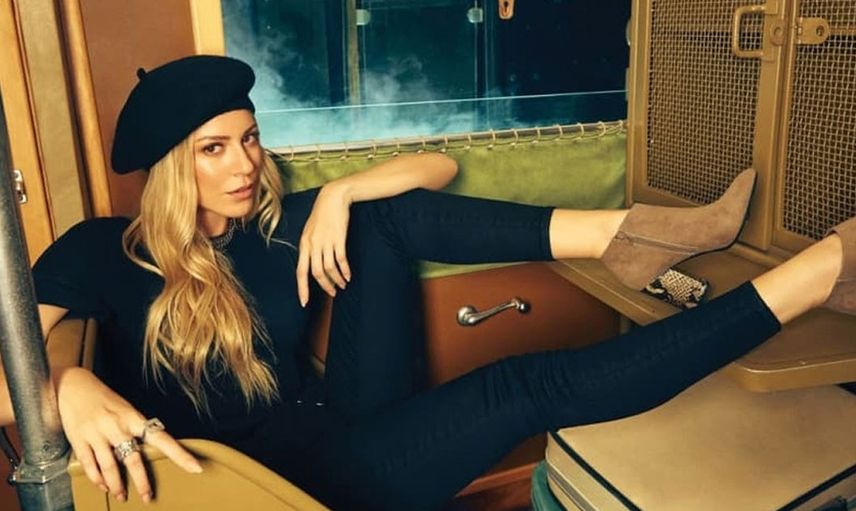Sosyal medya bu fotoğrafı konuşuyor: Sinem Kobal’la aynı dizide rol aldığı kardeşinin o görüntüleri ortaya çıktı
